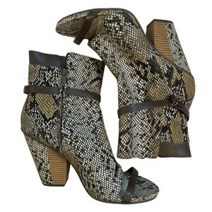 New Tsubo Sevan Desert‎ Snakeskin Leather Peep Toe Booties Size 10 Ankle Boots